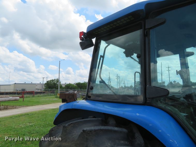 image for item DD7100 2007 New Holland TL100A tractor