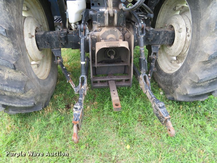 image for item DD7100 2007 New Holland TL100A tractor