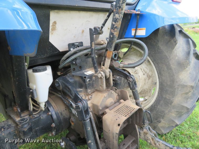 image for item DD7100 2007 New Holland TL100A tractor