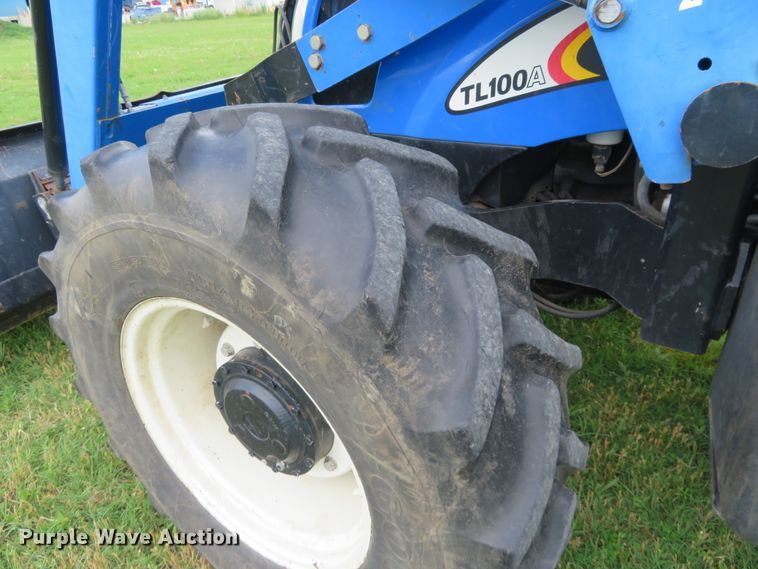 image for item DD7100 2007 New Holland TL100A tractor