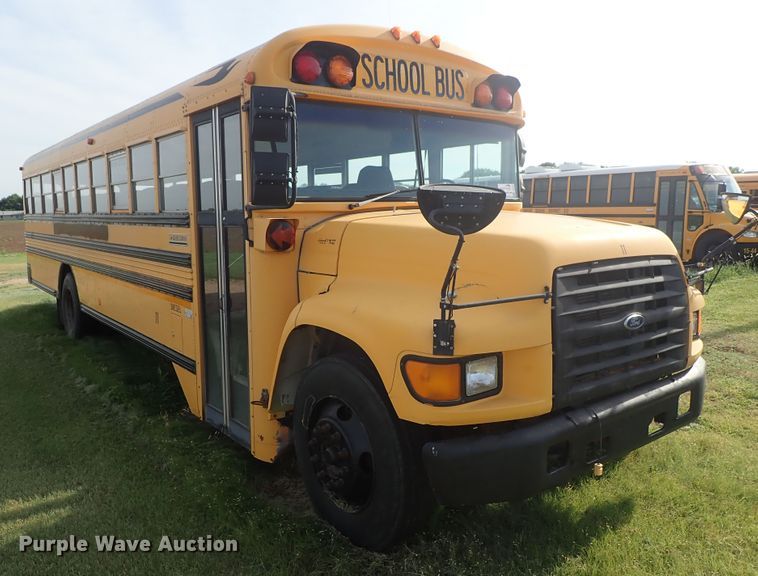 image for item DE5422 1998 Ford B800 Blue Bird school bus