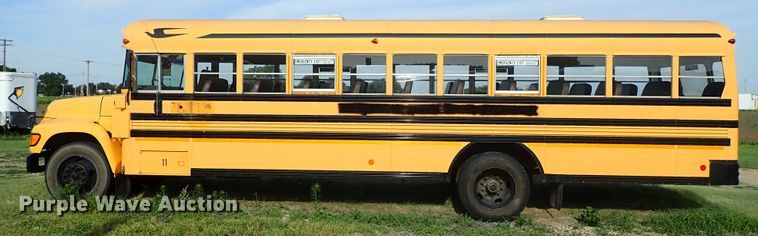 image for item DE5422 1998 Ford B800 Blue Bird school bus