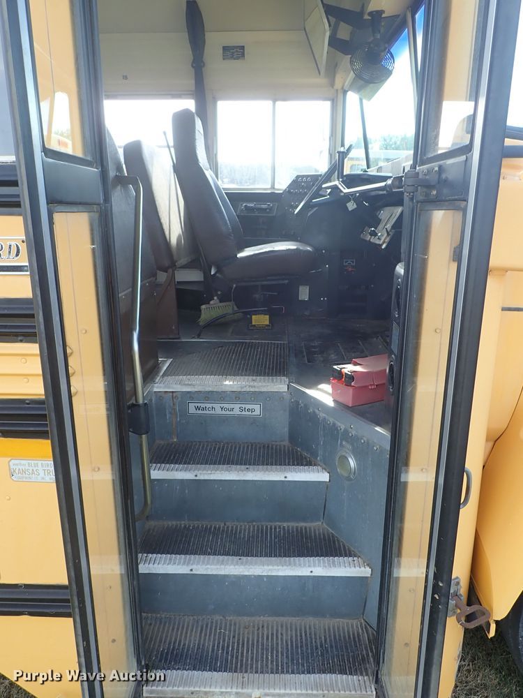 image for item DE5422 1998 Ford B800 Blue Bird school bus