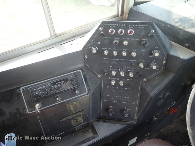 image for item DE5422 1998 Ford B800 Blue Bird school bus