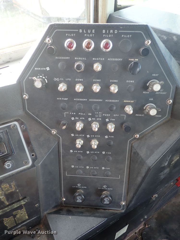 image for item DE5422 1998 Ford B800 Blue Bird school bus