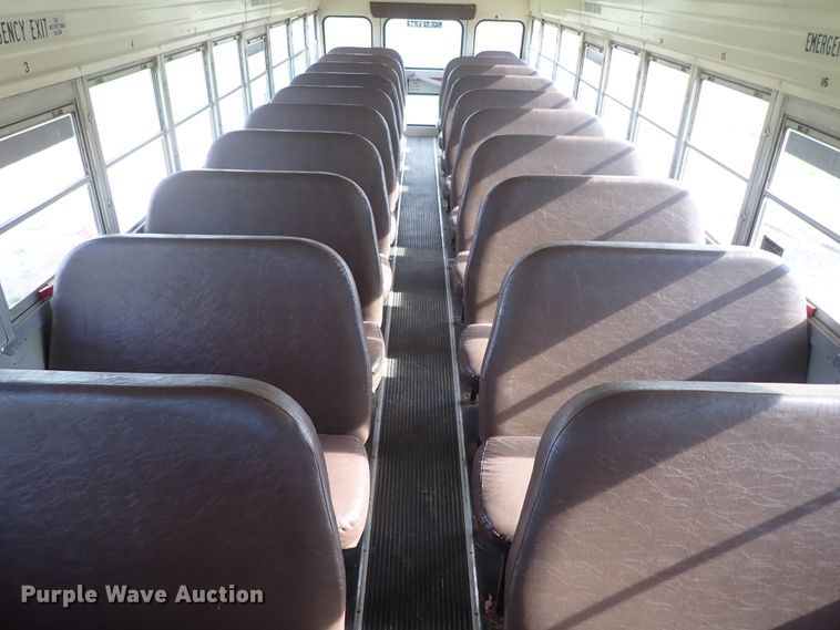 image for item DE5422 1998 Ford B800 Blue Bird school bus