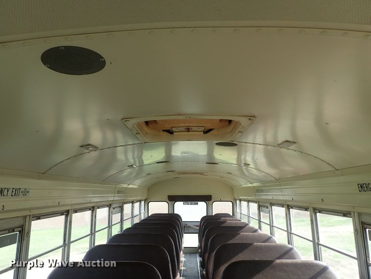 image for item DE5422 1998 Ford B800 Blue Bird school bus