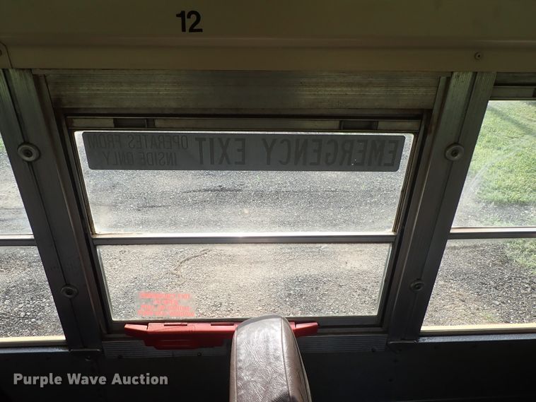 image for item DE5422 1998 Ford B800 Blue Bird school bus