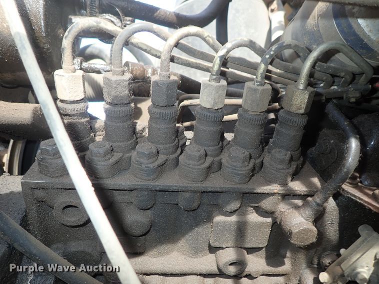 image for item DE5422 1998 Ford B800 Blue Bird school bus