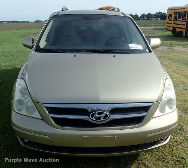 image for item DE5423 2007 Hyundai Entourage van