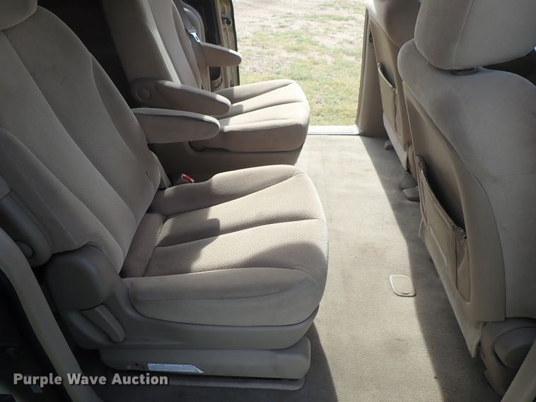 image for item DE5423 2007 Hyundai Entourage van