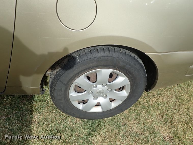 image for item DE5423 2007 Hyundai Entourage van