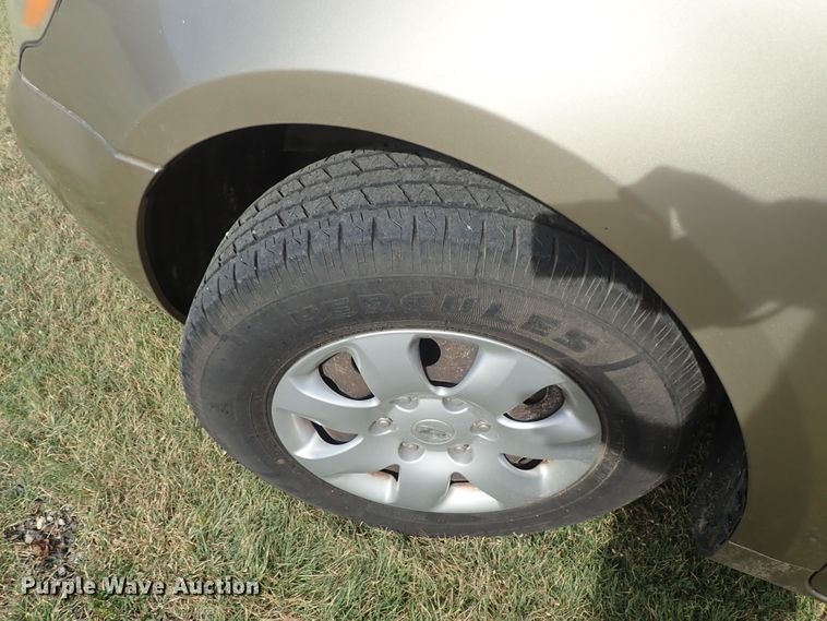 image for item DE5423 2007 Hyundai Entourage van