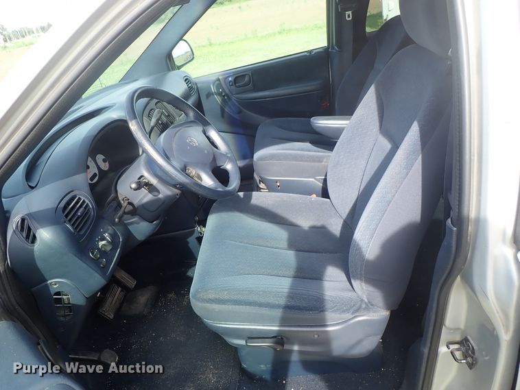 image for item DE5424 2001 Dodge Grand Caravan van