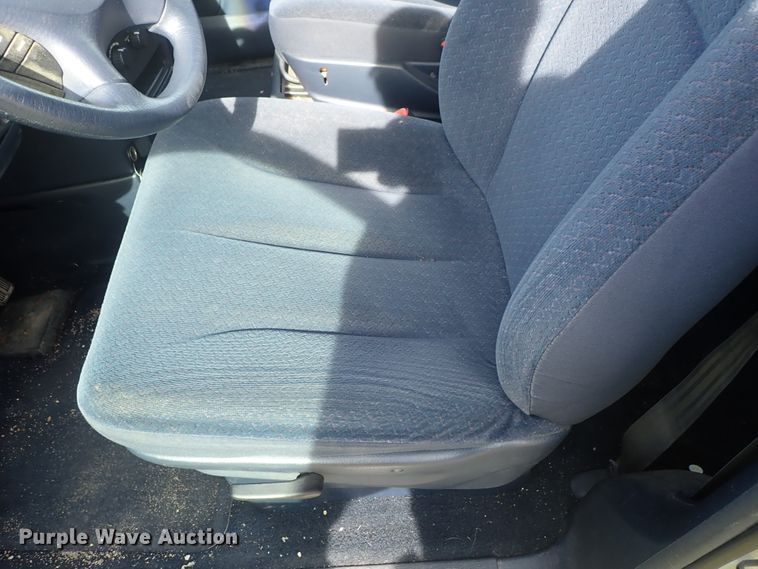 image for item DE5424 2001 Dodge Grand Caravan van