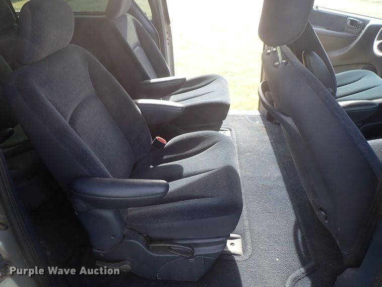 image for item DE5424 2001 Dodge Grand Caravan van