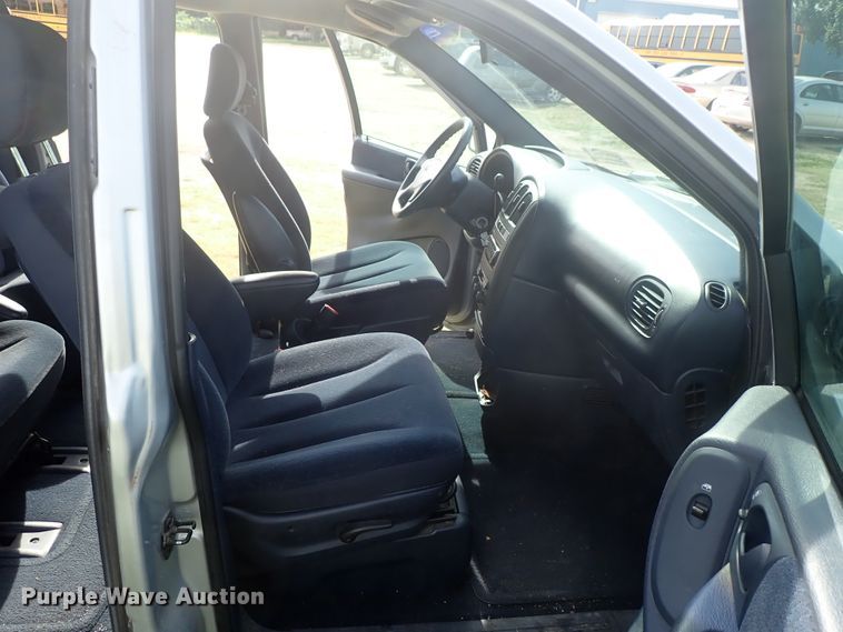 image for item DE5424 2001 Dodge Grand Caravan van