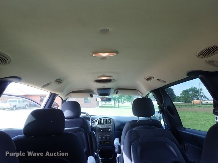 image for item DE5424 2001 Dodge Grand Caravan van