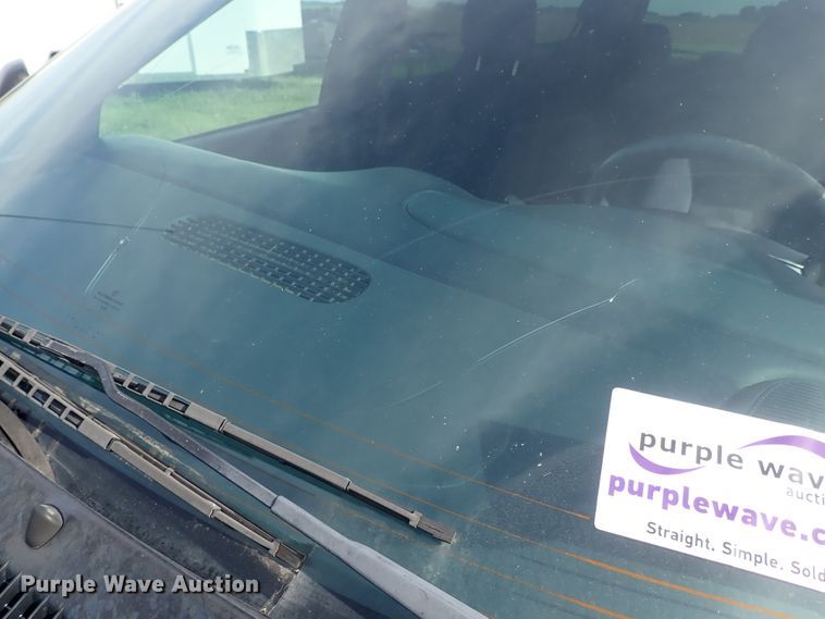 image for item DE5424 2001 Dodge Grand Caravan van