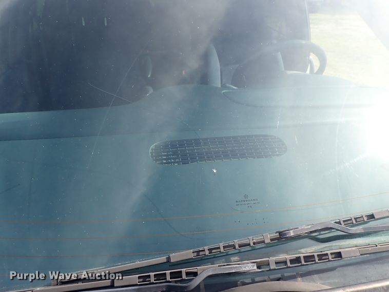 image for item DE5424 2001 Dodge Grand Caravan van