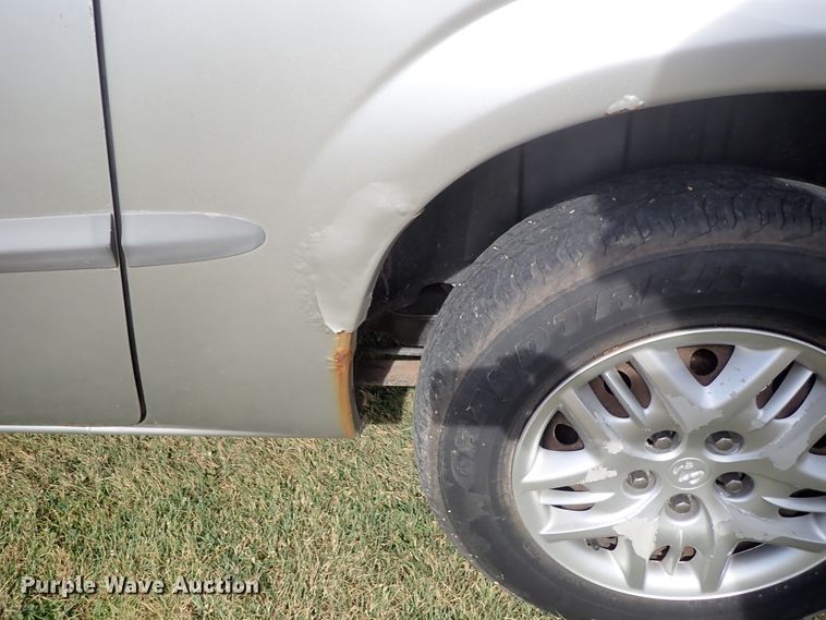 image for item DE5424 2001 Dodge Grand Caravan van