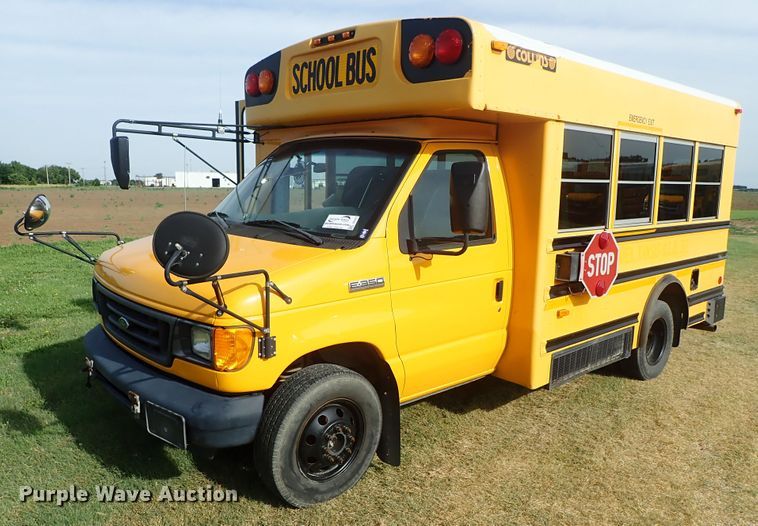 image for item DE5427 2006 Ford E350 Super Duty Collins school bus