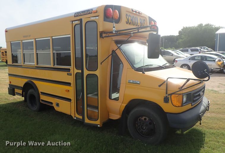 image for item DE5427 2006 Ford E350 Super Duty Collins school bus
