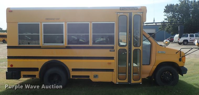 image for item DE5427 2006 Ford E350 Super Duty Collins school bus
