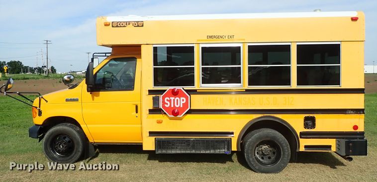 image for item DE5427 2006 Ford E350 Super Duty Collins school bus