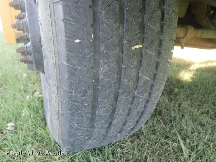 image for item DE5427 2006 Ford E350 Super Duty Collins school bus