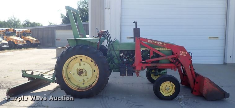 image for item DE5455 John Deere 2520 tractor