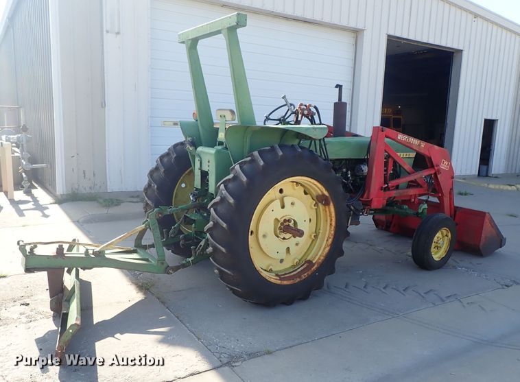 image for item DE5455 John Deere 2520 tractor