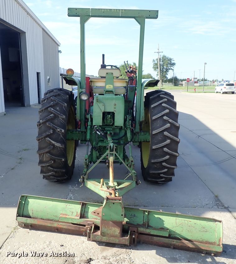 image for item DE5455 John Deere 2520 tractor
