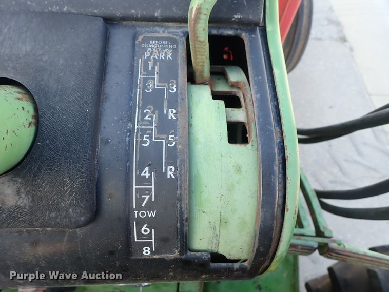 image for item DE5455 John Deere 2520 tractor