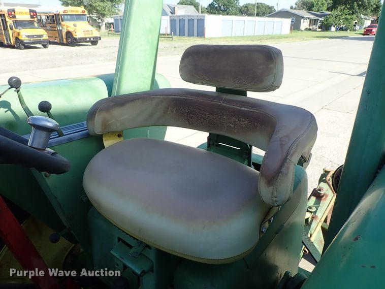 image for item DE5455 John Deere 2520 tractor