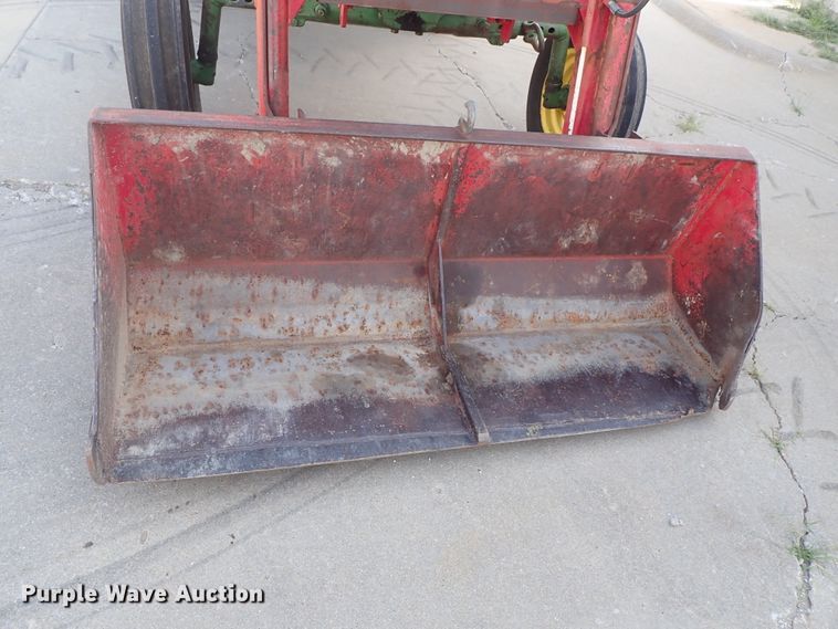 image for item DE5455 John Deere 2520 tractor