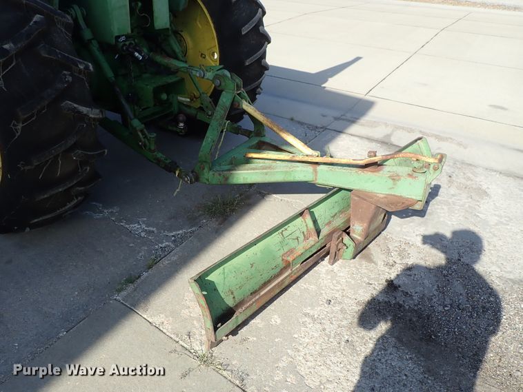 image for item DE5455 John Deere 2520 tractor