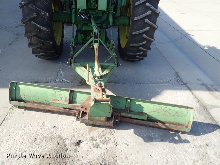 image for item DE5455 John Deere 2520 tractor