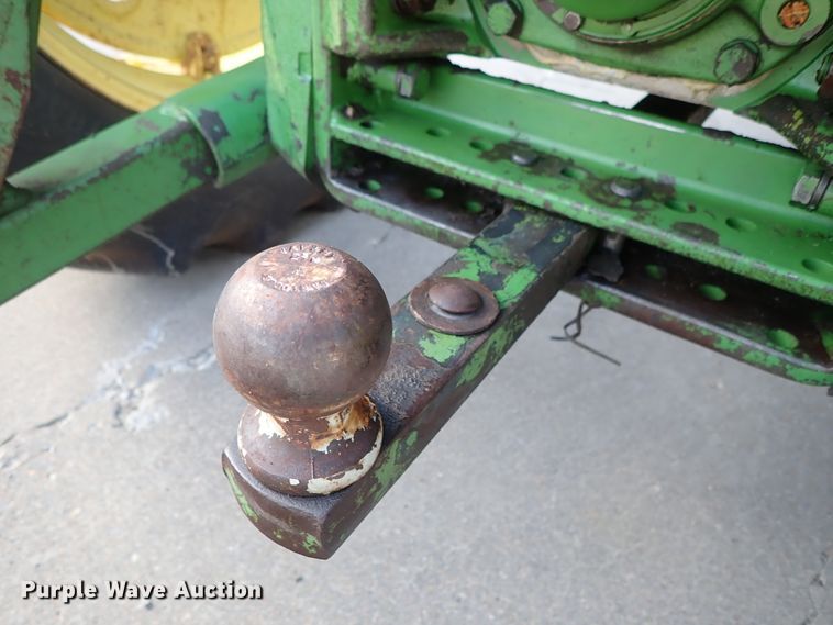 image for item DE5455 John Deere 2520 tractor