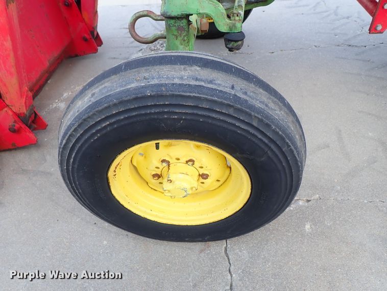 image for item DE5455 John Deere 2520 tractor