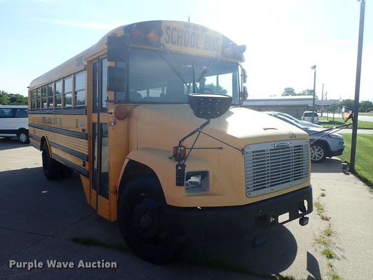image for item DE5456 1999 Freightliner FS65 Thomas school bus