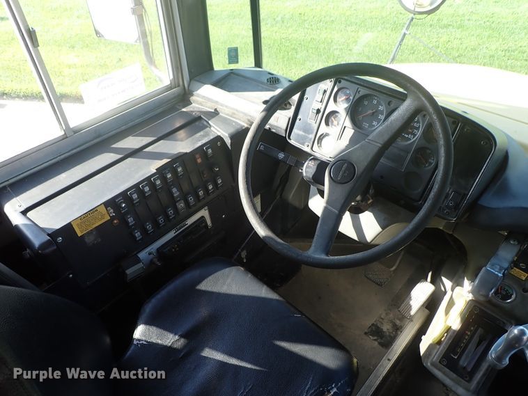 image for item DE5456 1999 Freightliner FS65 Thomas school bus