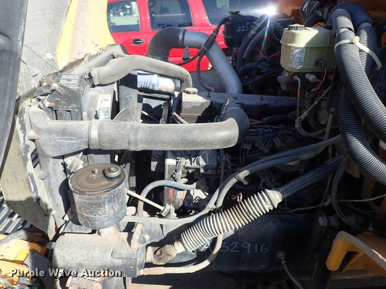 image for item DE5456 1999 Freightliner FS65 Thomas school bus