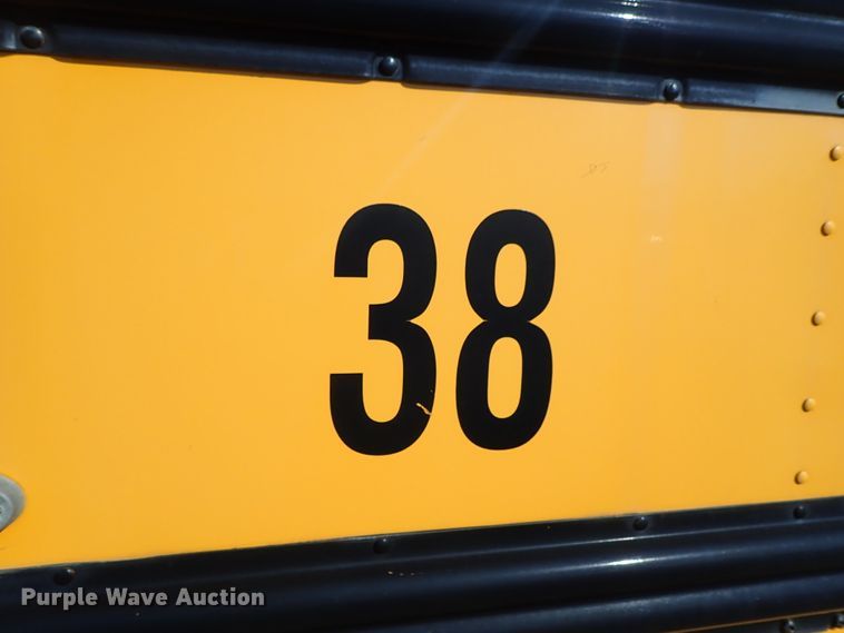 image for item DE5456 1999 Freightliner FS65 Thomas school bus