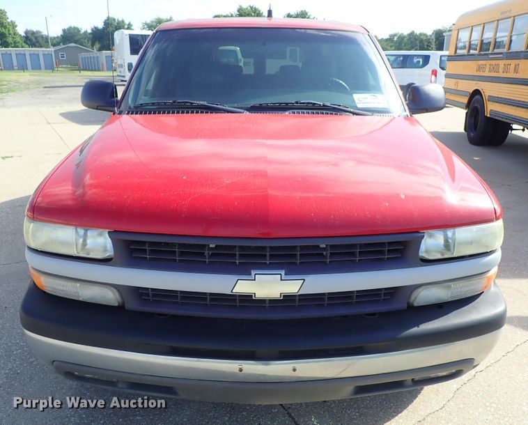 image for item DE5457 2000 Chevrolet Suburban C1500 SUV