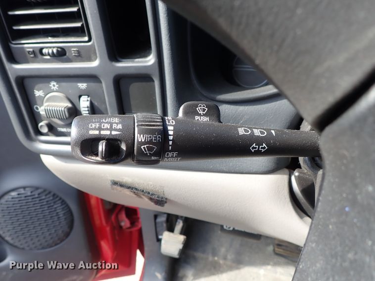 image for item DE5457 2000 Chevrolet Suburban C1500 SUV