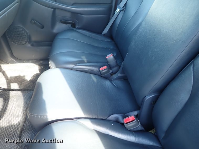 image for item DE5457 2000 Chevrolet Suburban C1500 SUV