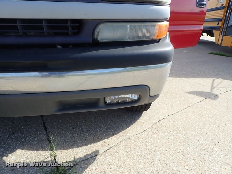 image for item DE5457 2000 Chevrolet Suburban C1500 SUV
