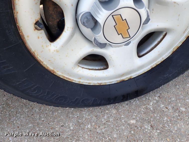 image for item DE5457 2000 Chevrolet Suburban C1500 SUV