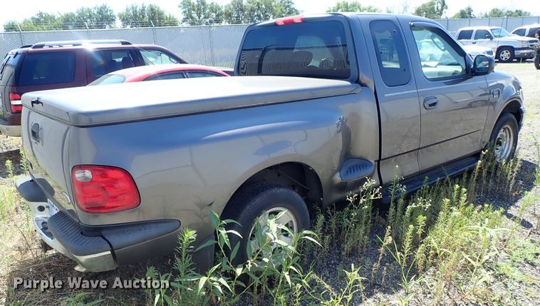 image for item DE5466 2003 Ford F150 SuperCab pickup truck